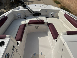 2016 Tahoe 2150 Deck Boat