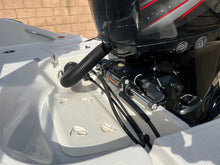 Load image into Gallery viewer, 2016 Tahoe 2150 Deck Boat