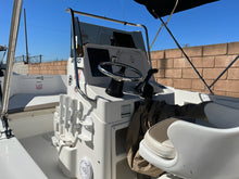 Load image into Gallery viewer, 2003 Robalo 180 Center Console (SOLD)