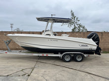 Load image into Gallery viewer, 2012 Boston Whaler 220 Outrage