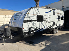 Load image into Gallery viewer, 2020 Winnebago Spyder FB23 Toyhauler