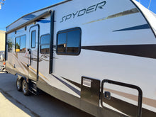 Load image into Gallery viewer, 2020 Winnebago Spyder FB23 Toyhauler