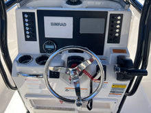 Load image into Gallery viewer, 2023 Robalo R-200 Center Console 20&#39; like new