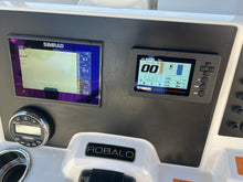 Load image into Gallery viewer, 2023 Robalo R-200 Center Console 20&#39; like new