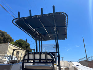 2023 Robalo R-200 Center Console 20' like new