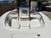 Load image into Gallery viewer, 2023 Robalo R-200 Center Console 20&#39; like new