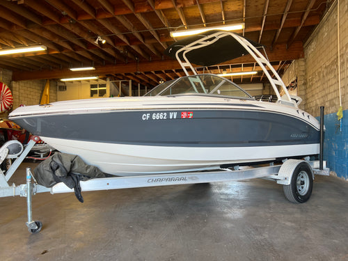 2017 Chaparral Sport 19 with Wakeboard tower