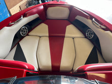 Load image into Gallery viewer, 2016 AXIS T22 WakeSurf boat