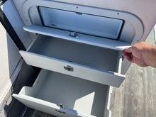 Load image into Gallery viewer, 2020 Crest Caribbean RS 250 Pontoon Tri toon 25&#39;