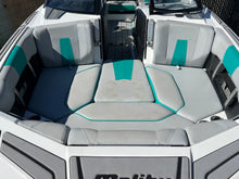 Load image into Gallery viewer, 2020 Malibu 23 MXZ Wakeboard Surf Boat