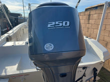 Load image into Gallery viewer, 2016 Carolina Skiff 23 Ultra Elite 23’ Center Console