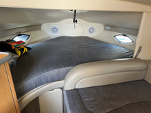 Load image into Gallery viewer, 2004 Maxum 2900 Express Cruiser (BIG PRICE DROP!)