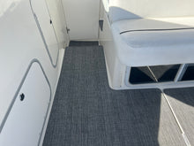 Load image into Gallery viewer, 2004 Maxum 2900 Express Cruiser (BIG PRICE DROP!)