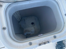 Load image into Gallery viewer, 2006 Wellcraft 290 Coastal walk around cuddy fish boat