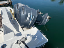 Load image into Gallery viewer, 2006 Wellcraft 290 Coastal walk around cuddy fish boat