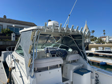 Load image into Gallery viewer, 2006 Wellcraft 290 Coastal walk around cuddy fish boat