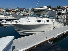Load image into Gallery viewer, 2006 Wellcraft 290 Coastal walk around cuddy fish boat