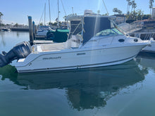 Load image into Gallery viewer, 2006 Wellcraft 290 Coastal walk around cuddy fish boat