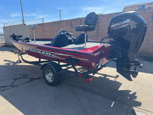Load image into Gallery viewer, 2020 Track PT 175 TXW Bass Boat