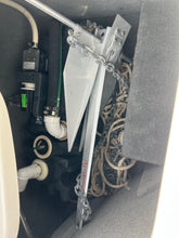 Load image into Gallery viewer, 2007 Chaparral 256 SSi open bow boat wakeboard tower