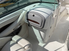 Load image into Gallery viewer, 2007 Chaparral 256 SSi open bow boat wakeboard tower