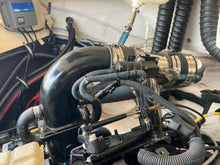 Load image into Gallery viewer, 2007 Chaparral 256 SSi open bow boat wakeboard tower