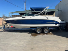 Load image into Gallery viewer, 2007 Chaparral 256 SSi open bow boat wakeboard tower