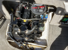 Load image into Gallery viewer, 2002 Maxum 1800 SR open bow boat for sale