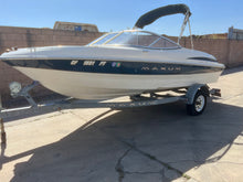 Load image into Gallery viewer, 2002 Maxum 1800 SR open bow boat for sale