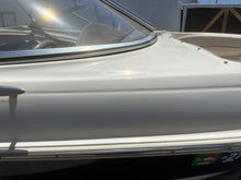 Load image into Gallery viewer, 2004 Bayliner 210 Cuddy