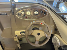 Load image into Gallery viewer, 2004 Bayliner 210 Cuddy