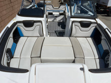 Load image into Gallery viewer, 2019 Yamaha 212X wake board surf boat
