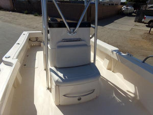 2014 Defiance Commander 220 NT Center Console Saltwater Fishing Boat