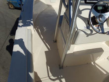 Load image into Gallery viewer, 2014 Defiance Commander 220 NT Center Console Saltwater Fishing Boat